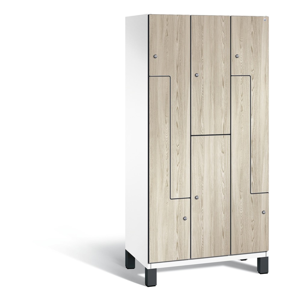 Armoire combinée en Z Cambio C+P, 3 compartiments, largeur des compartiments 300 mm, HxlxP 1 980x900x525 mm, RAL 9016 blanc signalisation, décor frêne Sen, pieds