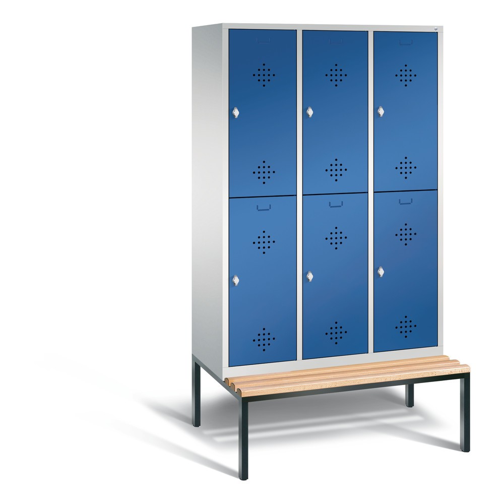 Armoire-penderie C+P Classic à deux niveaux avec banc intégré, 3 compartiments, largeur des compartiments 400 mm, HxlxP 2 090x1 200x815 mm, RAL 7035 gris clair, RAL 5010 bleu gentiane