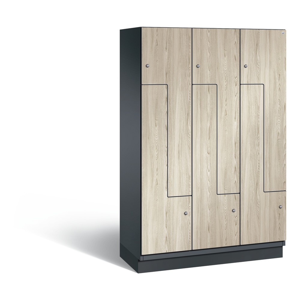 Armoire-penderie en Z Cambio C+P, 3 compartiments, largeur des compartiments 400 mm, HxlxP 1 980x1 200x525 mm, RAL 7021 gris noir, décor frêne Sen, socle